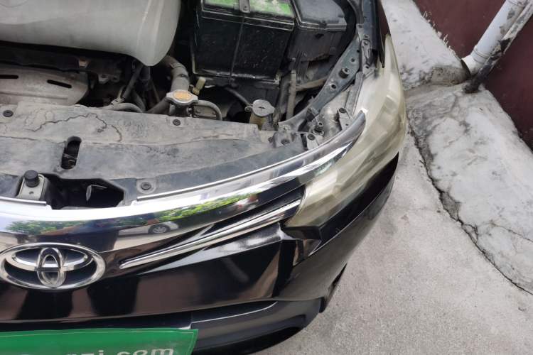 Used Toyota Vios 2014 1.3L Automatic ZhiShang Edition Engine Bay Left