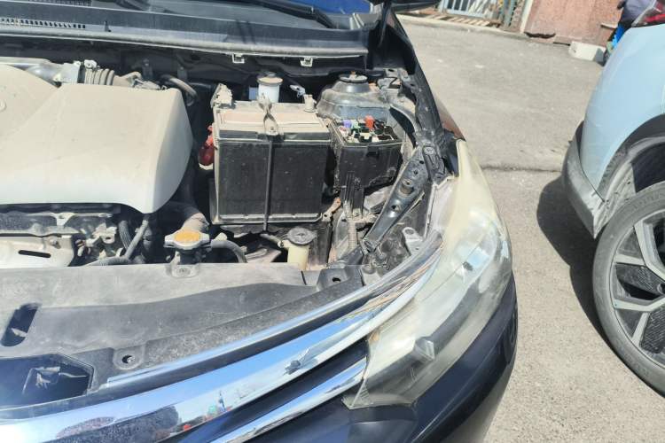 Used Toyota Vios 2014 1.5L Automatic ZhiZhen Edition Engine Bay Left