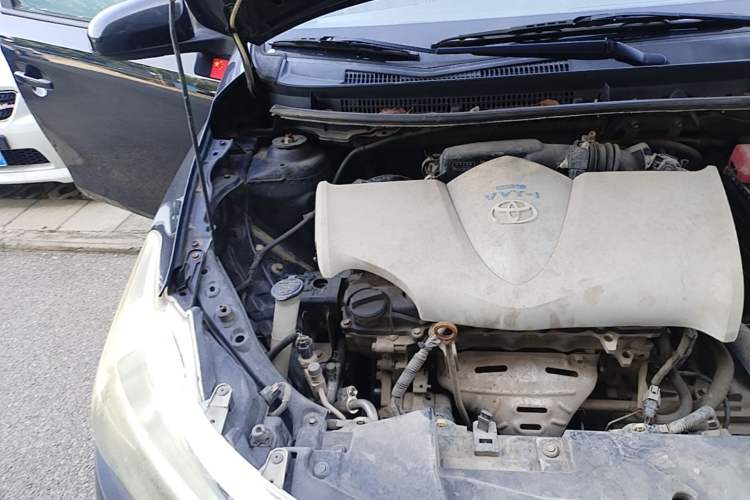 Used Toyota Vios 2014 1.5L Manual ZhiZhen Edition Engine Bay Right