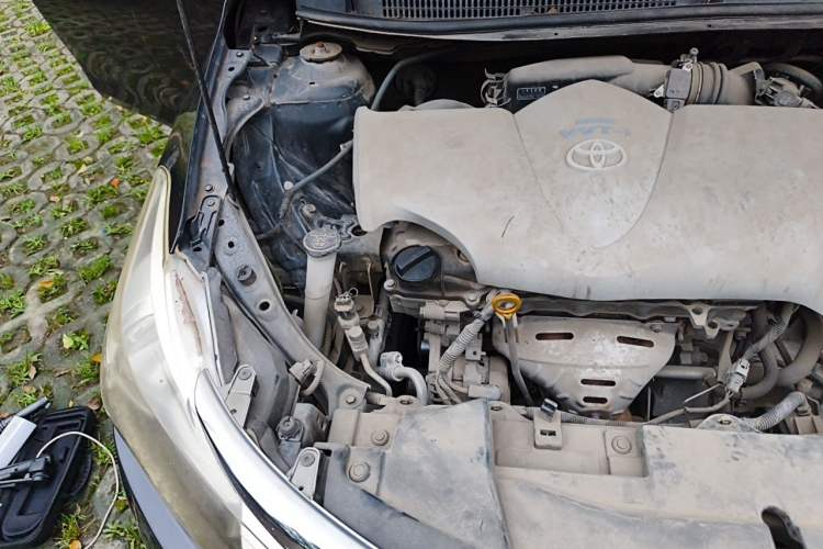 Used Toyota Vios 2014 1.5L Automatic Smart Edition Engine Bay Right