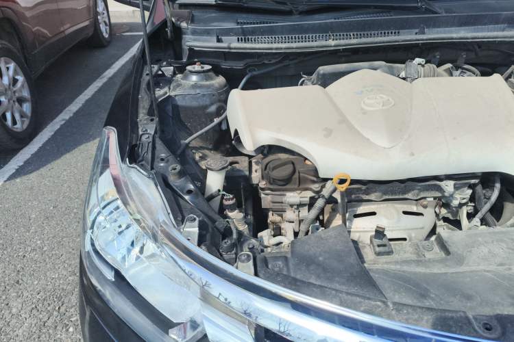 Used Toyota Vios 2014 1.5L Automatic ZhiZhen Edition Engine Bay Right