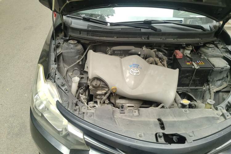 Used Toyota Vios 2014 1.3L Manual Value Edition Engine Bay Right