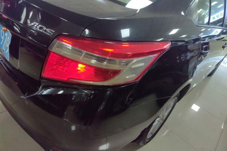 Used Toyota Vios 2014 1.5L Automatic ZhiShang Edition Exterior 6