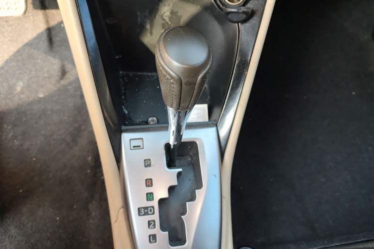 Used Toyota Vios 2014 1.5L Automatic ZhiShang Edition Gear Lever