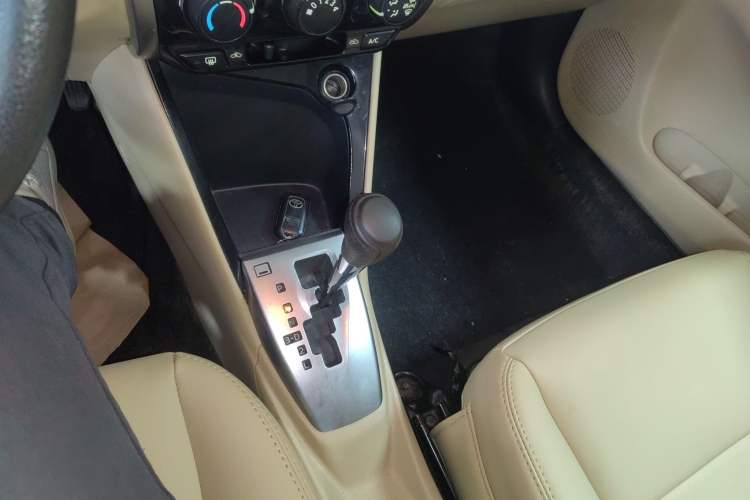 Used Toyota Vios 2014 1.5L Automatic ZhiShang Edition Gear Lever