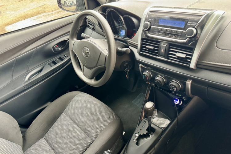 Used Toyota Vios 2014 1.5L Automatic ZhiZhen Edition Interior 3
