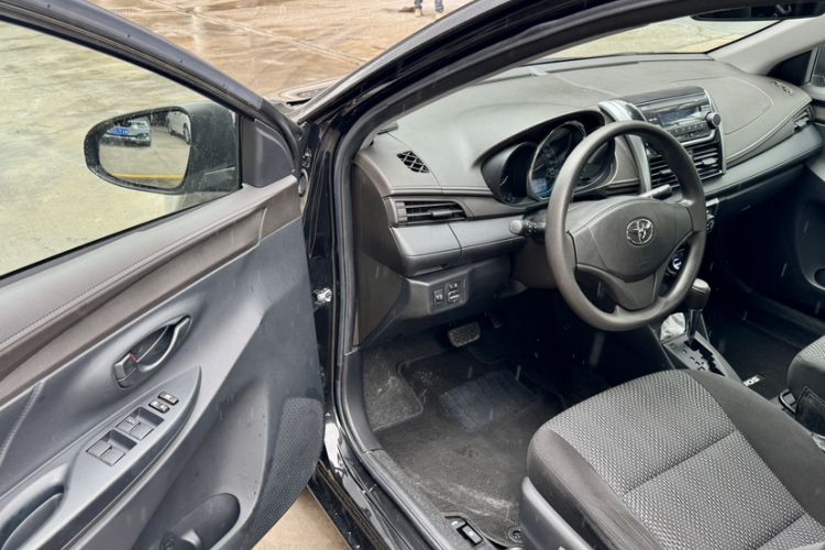 Used Toyota Vios 2014 1.5L Automatic ZhiZhen Edition Interior 6