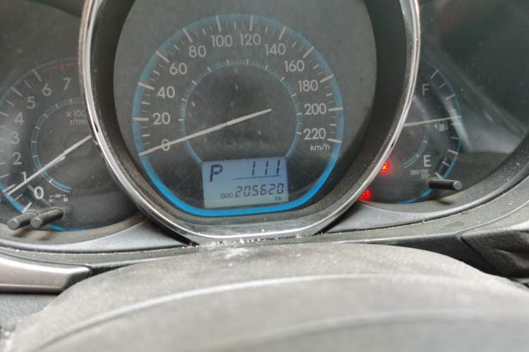 Used Toyota Vios 2014 1.3L Automatic ZhiShang Edition Odometer Close Up