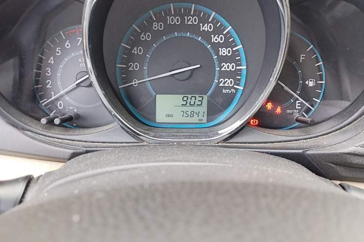 Used Toyota Vios 2014 1.5L Manual ZhiZhen Edition Odometer Close Up