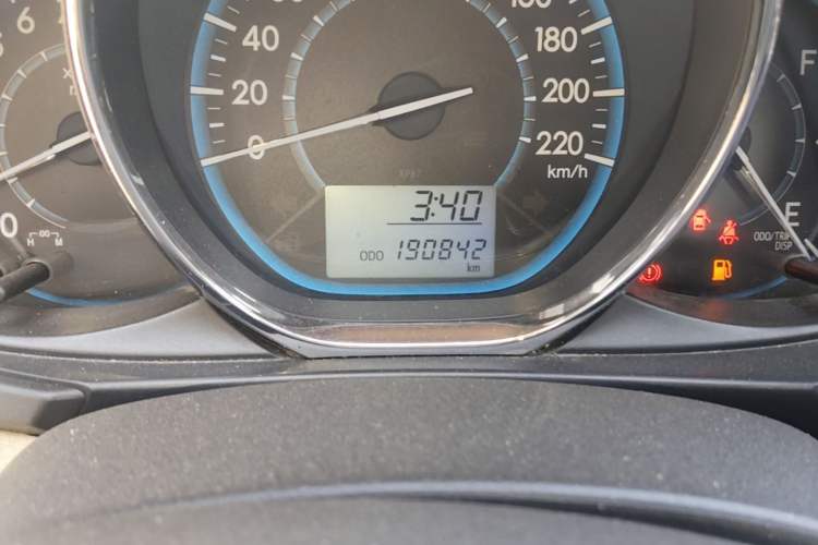 Used Toyota Vios 2014 1.5L Manual ZhiZhen Edition Odometer Close Up