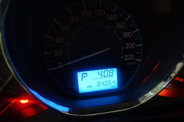 Used Toyota Vios 2014 1.5L Automatic ZhiZhen Edition Odometer Close Up