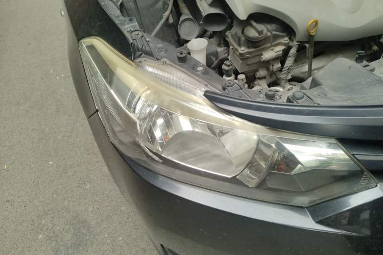 Used Toyota Vios 2014 1.3L Manual Value Edition Right Front Headlight