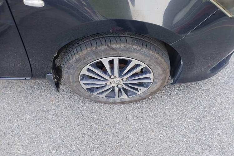 Used Toyota Vios 2014 1.5L Manual ZhiZhen Edition Right Front Wheel Hub