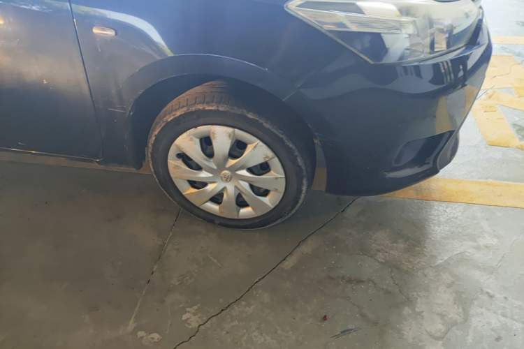 Used Toyota Vios 2014 1.3L Automatic Standard Edition Right Front Wheel Hub