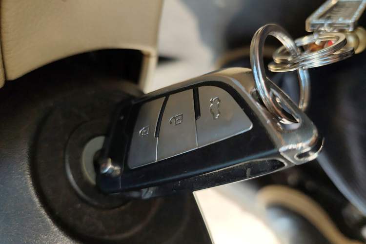 Used Toyota Vios 2014 1.5L Automatic ZhiShang Edition Vehicle Key