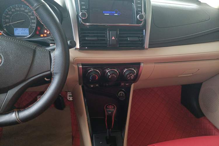 Used Toyota Vios 2014 1.5L Automatic ZhiZhen Edition Audio And AC Panel