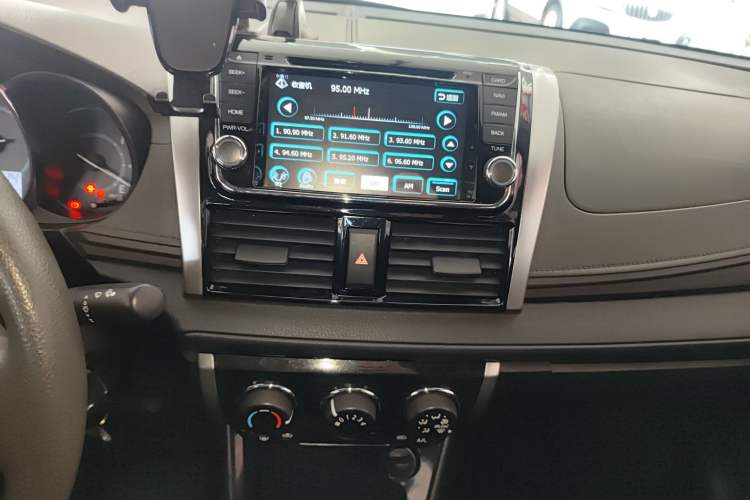 Used Toyota Vios 2014 1.5L Automatic ZhiZhen Edition Audio And AC Panel