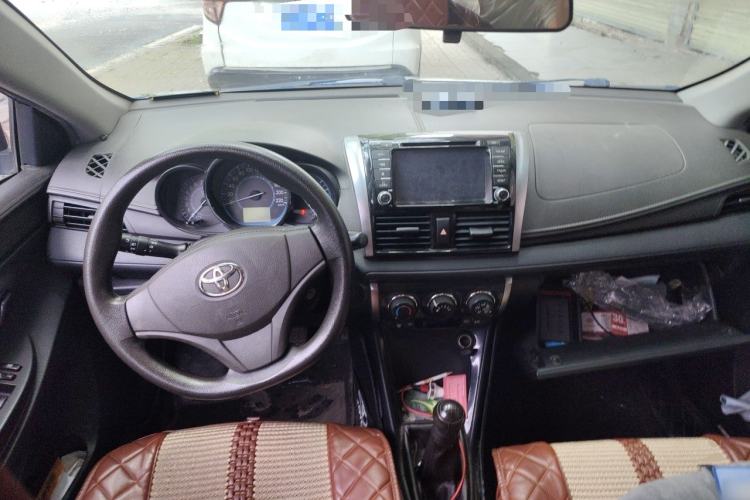 Used Toyota Vios 2014 1.3L Manual Value Edition Center Console