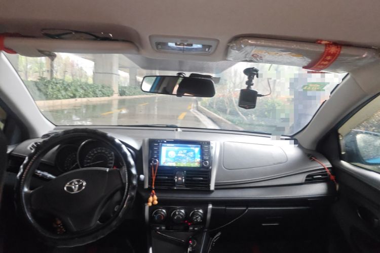 Used Toyota Vios 2014 1.3L Automatic Standard Edition Center Console
