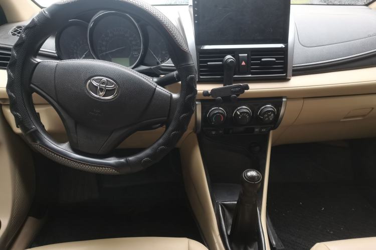 Used Toyota Vios 2014 1.3L Manual Xiang Edition Center Console