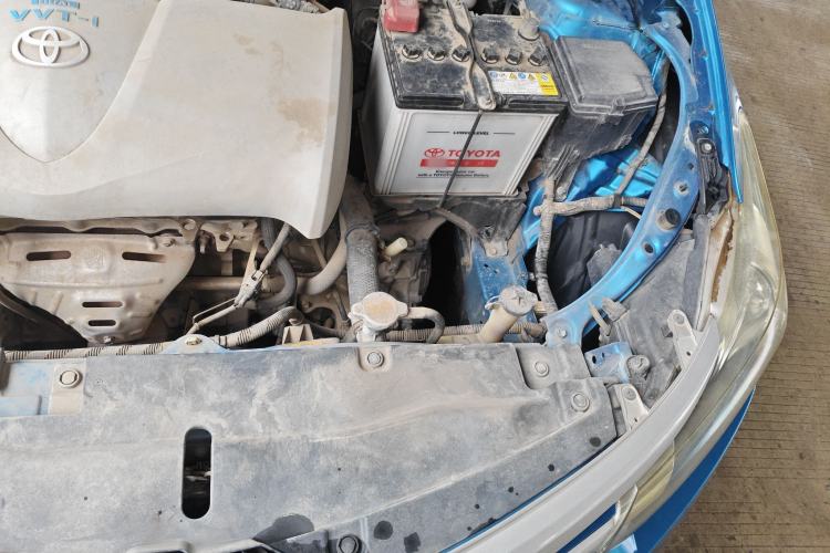 Used Toyota Vios 2014 1.3L Automatic Standard Edition Engine Bay Left