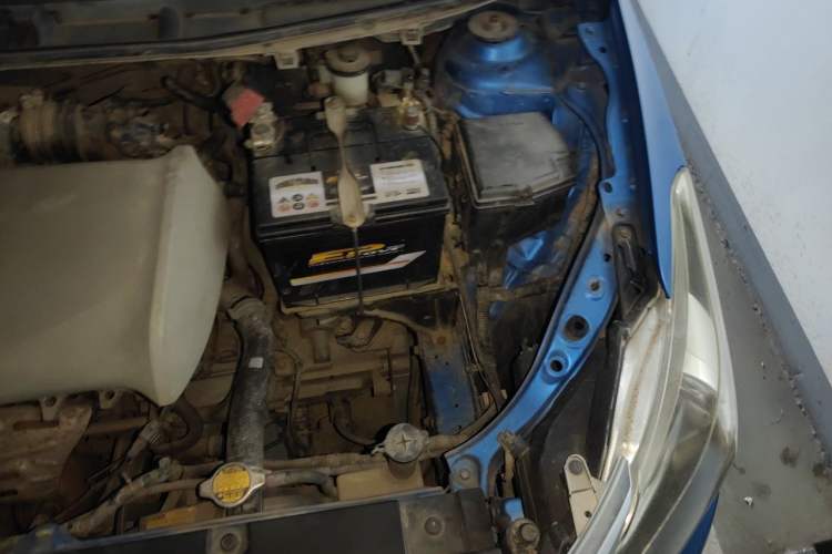 Used Toyota Vios 2014 1.5L Manual ZhiZhen Edition Engine Bay Left