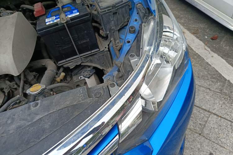 Used Toyota Vios 2014 1.5L Automatic ZhiShang Edition Engine Bay Left