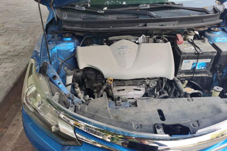 Used Toyota Vios 2014 1.5L Automatic ZhiZhen Edition Engine Bay Right