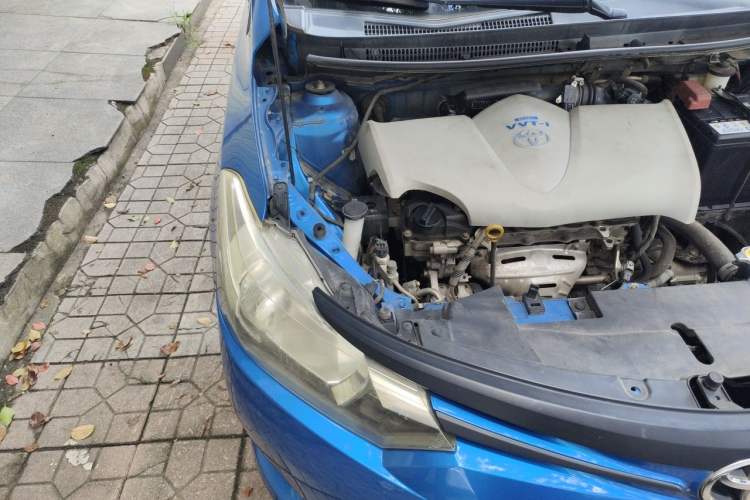 Used Toyota Vios 2014 1.3L Manual Value Edition Engine Bay Right