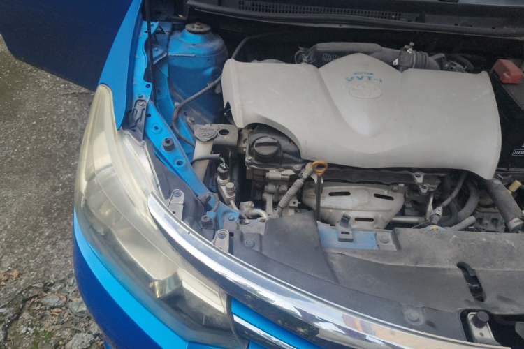 Used Toyota Vios 2014 1.5L Automatic ZhiShang Edition Engine Bay Right