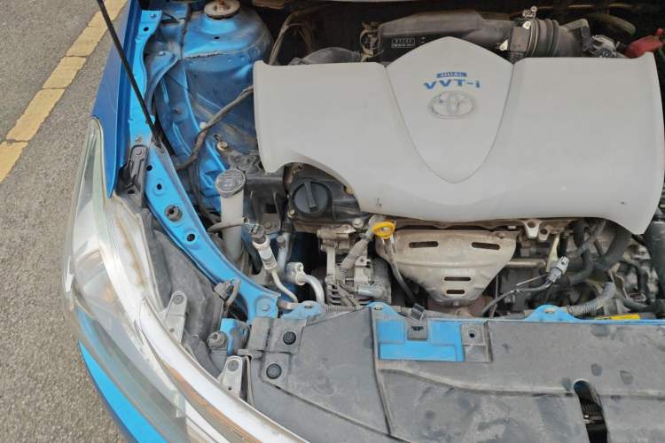 Used Toyota Vios 2014 1.5L Automatic ZhiZhen Edition Engine Bay Right