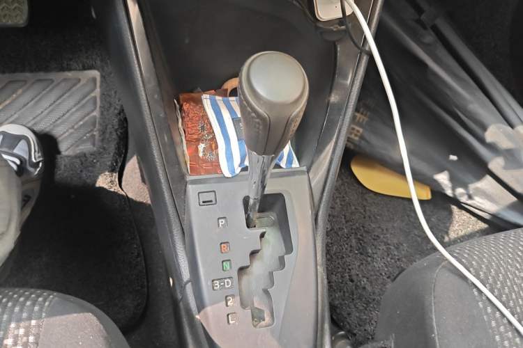 Used Toyota Vios 2014 1.3L Automatic Standard Edition Gear Lever