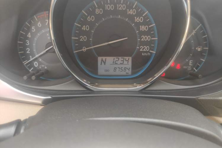 Used Toyota Vios 2014 1.3L Automatic ZhiShang Edition Odometer Close Up