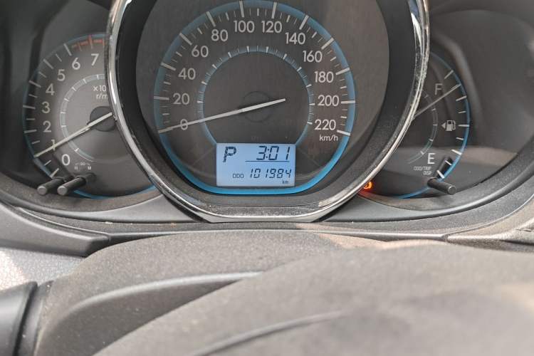 Used Toyota Vios 2014 1.3L Automatic Standard Edition Odometer Close Up