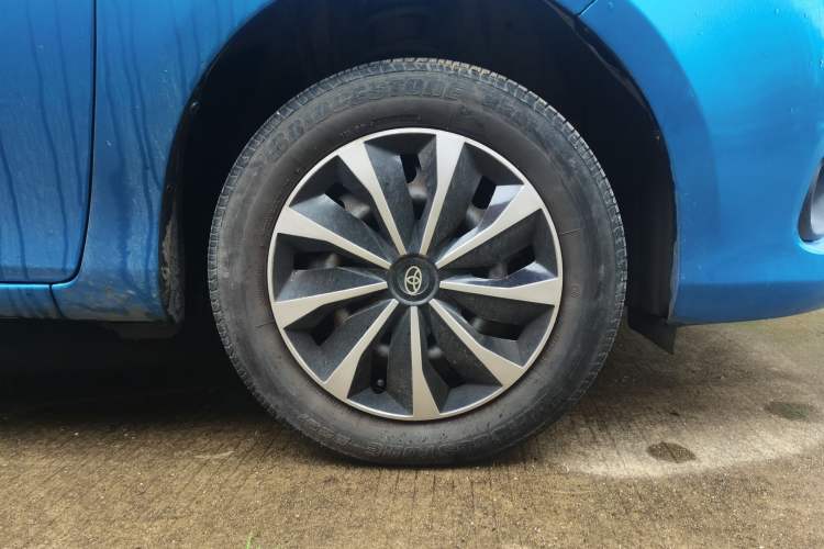Used Toyota Vios 2014 1.3L Manual Xiang Edition Right Front Wheel Hub
