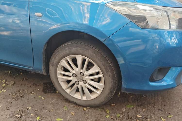 Used Toyota Vios 2014 1.3L Automatic Standard Edition Right Front Wheel Hub