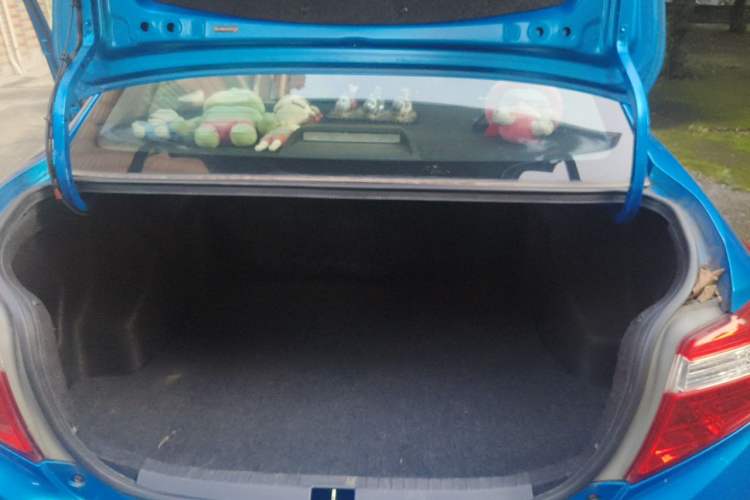 Used Toyota Vios 2014 1.5L Automatic ZhiShang Edition Trunk