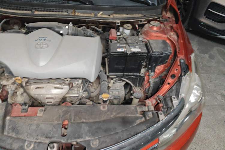 Used Toyota Vios 2014 1.5L Automatic ZhiZun Edition Engine Bay Left