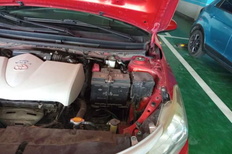 Used Toyota Vios 2014 1.3L Automatic Standard Edition Engine Bay Left