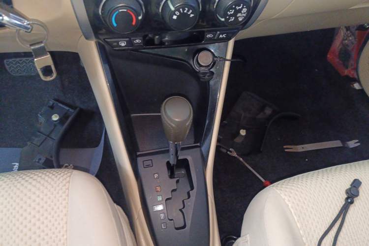 Used Toyota Vios 2014 1.3L Automatic Standard Edition Gear Lever