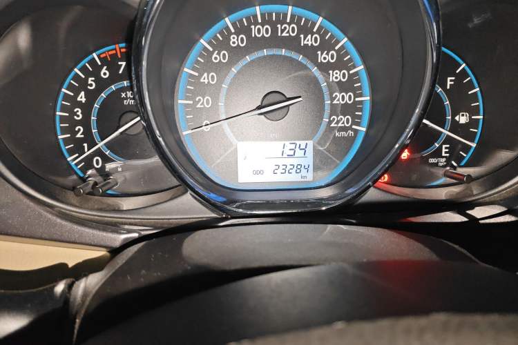 Used Toyota Vios 2014 1.5L Automatic ZhiZun Edition Odometer Close Up