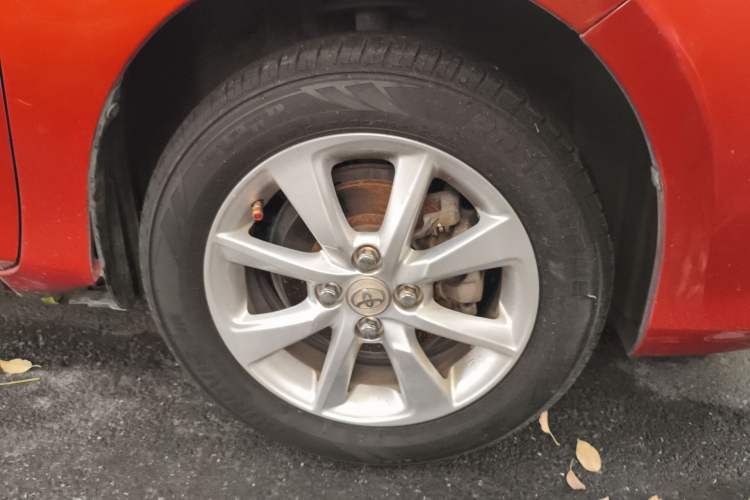 Used Toyota Vios 2014 1.3L Automatic Standard Edition Right Front Wheel Hub