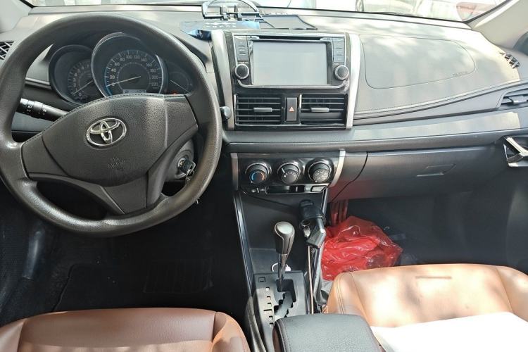 Used Toyota Vios 2014 1.5L Automatic ZhiZhen Edition Center Console