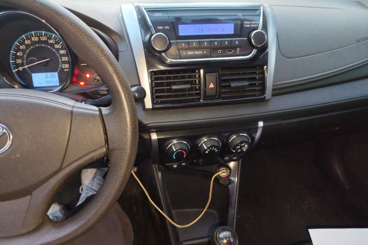 Used Toyota Vios 2014 1.5L Manual ZhiZhen Edition Audio And AC Panel