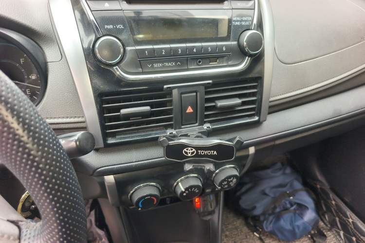 Used Toyota Vios 2014 1.5L Automatic ZhiZhen Edition Audio And AC Panel