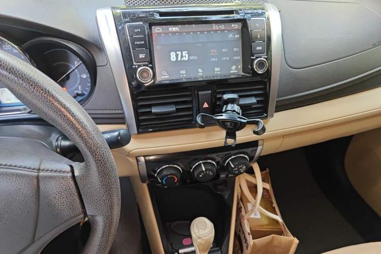 Used Toyota Vios 2014 1.5L Automatic ZhiZhen Edition Audio And AC Panel
