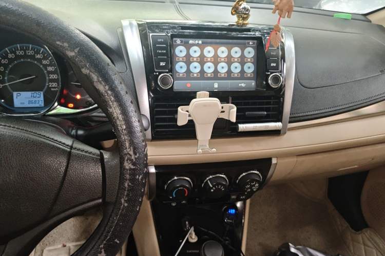 Used Toyota Vios 2014 1.5L Automatic ZhiZhen Edition Audio And AC Panel