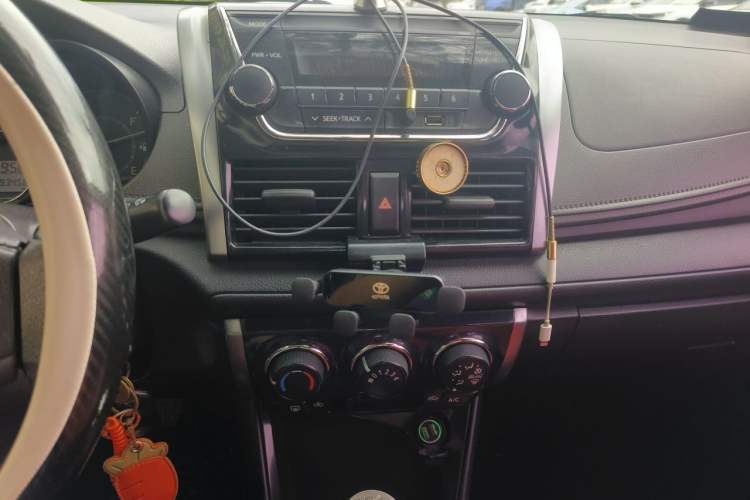 Used Toyota Vios 2014 1.5L Automatic ZhiZhen Edition Audio And AC Panel