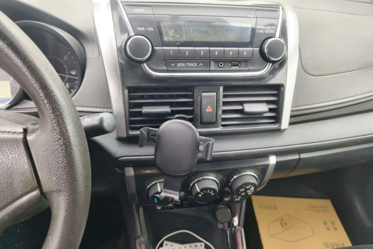 Used Toyota Vios 2014 1.3L Automatic Standard Edition Audio And AC Panel