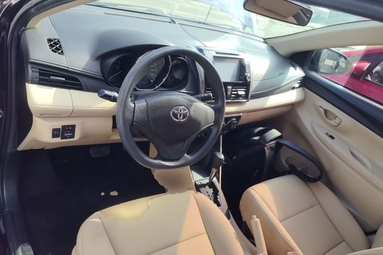Used Toyota Vios 2014 1.5L Automatic ZhiZhen Edition Center Console